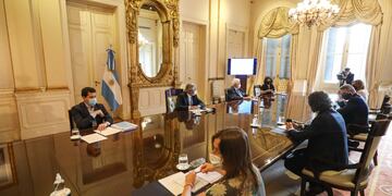 Alberto Fernández encabeza la reunión del Comité de Vacunación en Casa Rosada.