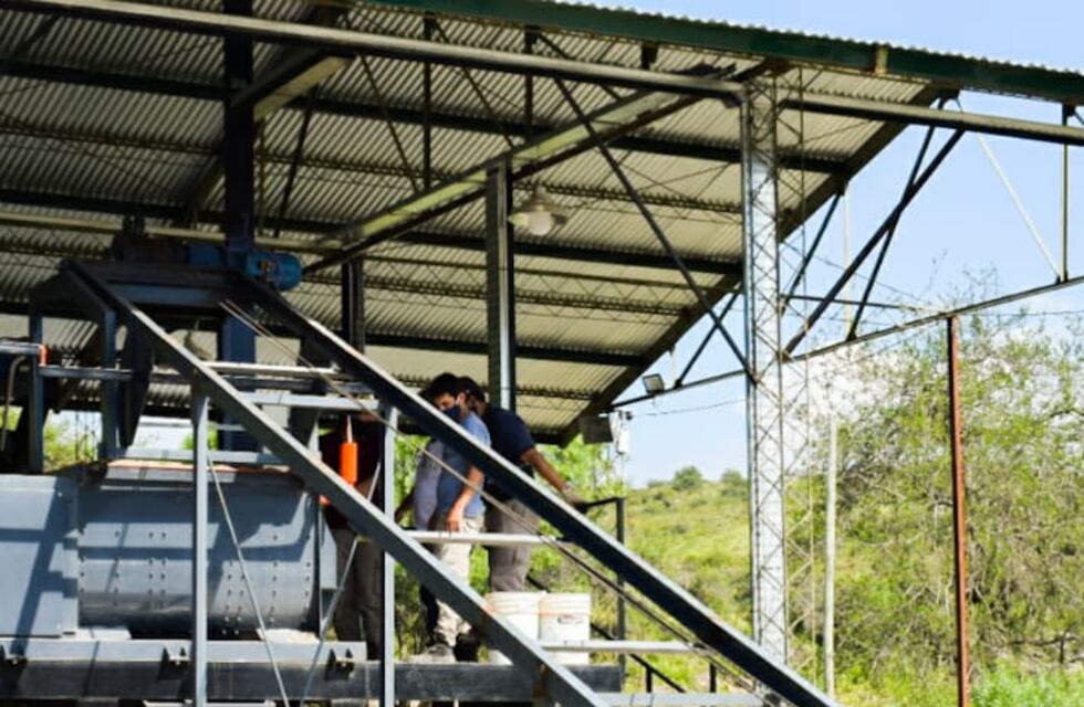 La Falda cuenta con su propia fábrica de adoquines y podrá vender su excedente de producción
