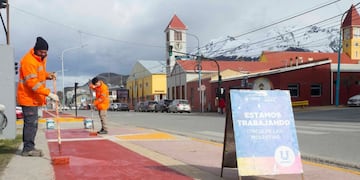 Embellecen espacios públicos para el Aniversario de Ushuaia