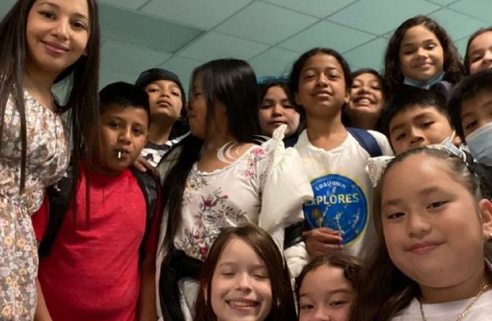 Un orgullo: estudiantes de Estados Unidos cantaron un chamamé de la mano de su maestra correntina