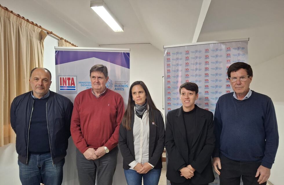 Pablo Garate y Lucía Gómez participaron en un encuentro de intendentes en defensa del INTA