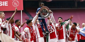 El Ajax se coronó como el nuevo campeón de la liga Eredivisie.