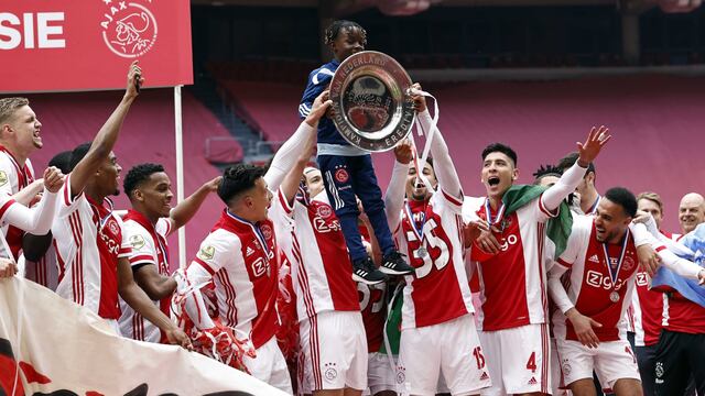 El Ajax se coronó como el nuevo campeón de la liga Eredivisie.