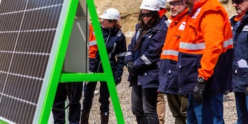 Inauguración del proyecto piloto para la optimización de 5 pozos de gas ubicados en cercanías de la planta Cañadón Alfa de Total Energies