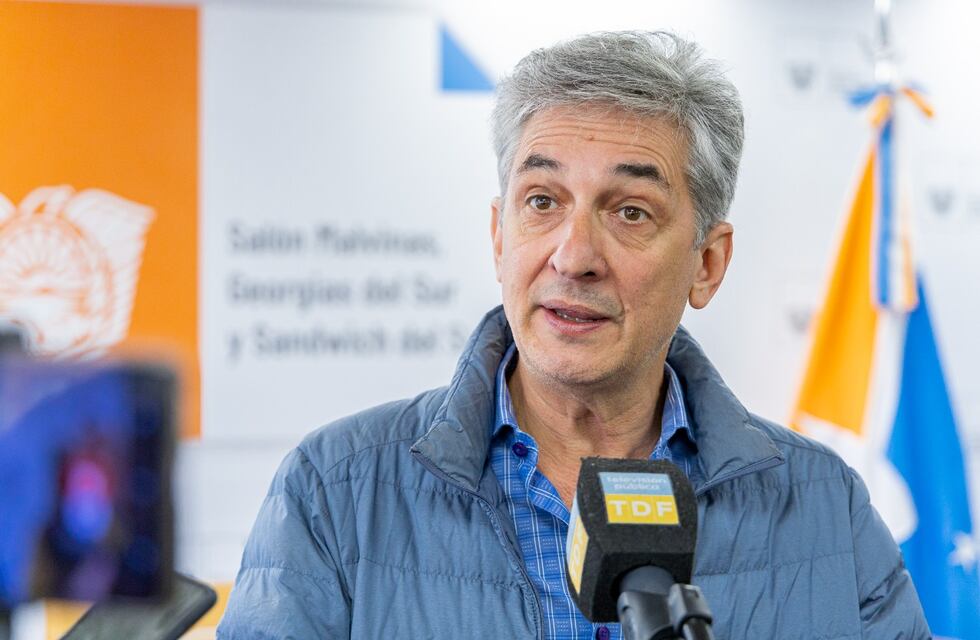 “Desde el primer momento que el incendio fue declarado, la provincia hizo una solicitud de ayuda”