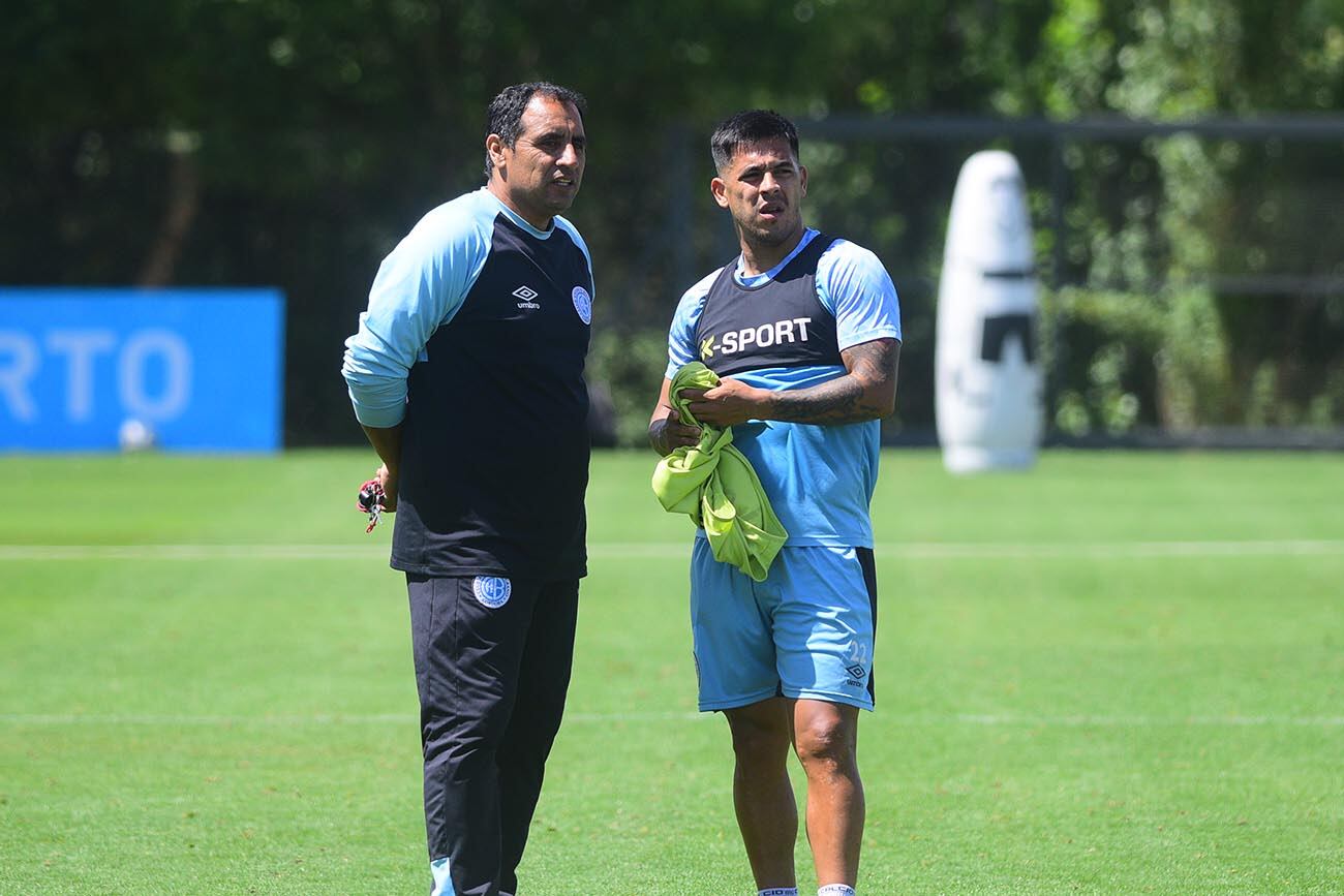 Norberto Beto Fernández director técnico de Belgrano en el Predio de VIlla Esquiú. (José Gabriel Hernández / La Voz)