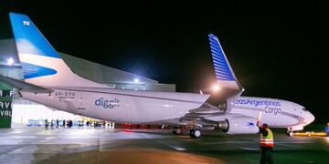 Aerolíneas Argentina operó su primer vuelo de carga en Río Grande