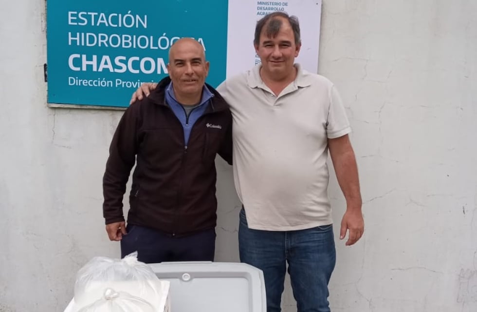 Siembra de alevinos en las lagunas del distrito de Adolfo Gonzales Chaves