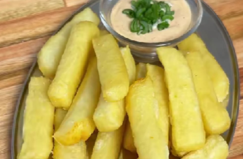 Crujientes por fuera y suaves por dentro: cómo hacer las mejores papas fritas caseras