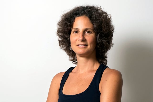 La poeta peruana Micaela Chirif acaba de publicar a través de la editorial argentina Limonero su encantador álbum ilustrado Las Ovejas.