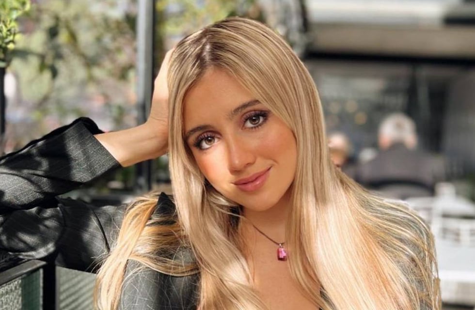Morena Beltrán sorprendió con un top estampado ideal para la playa
