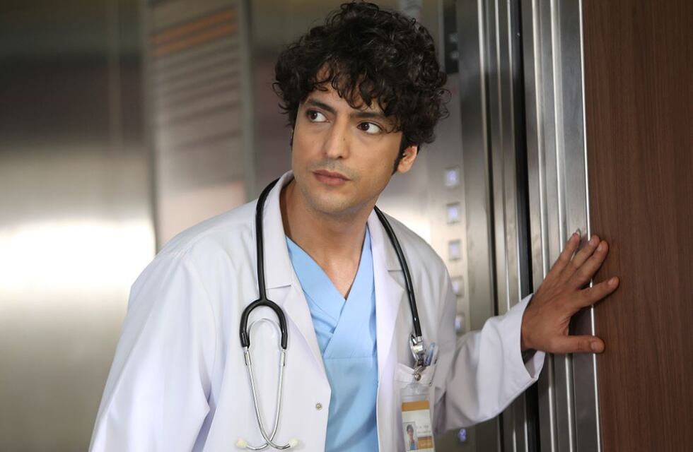 Taner Ölmez, protagonista de “Doctor Milagro”, presentó a su bebé