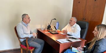 Alcides Calvo con el representante de Responsable de SADAIC Santa Fe, Mariano Cisterna