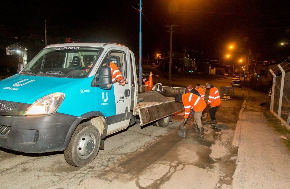 Camino a Le Martial: Finalizaron los trabajos de bacheo nocturno en la calle Aldo Motter