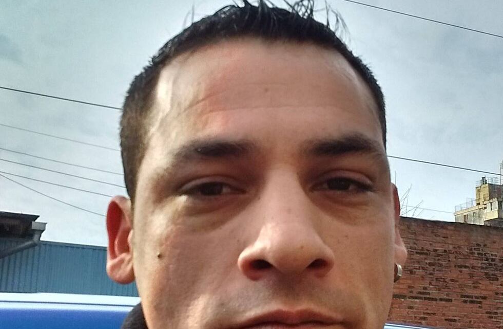 Un aliado de “Los Monos” murió acribillado y quemaron el cuerpo en Las Flores