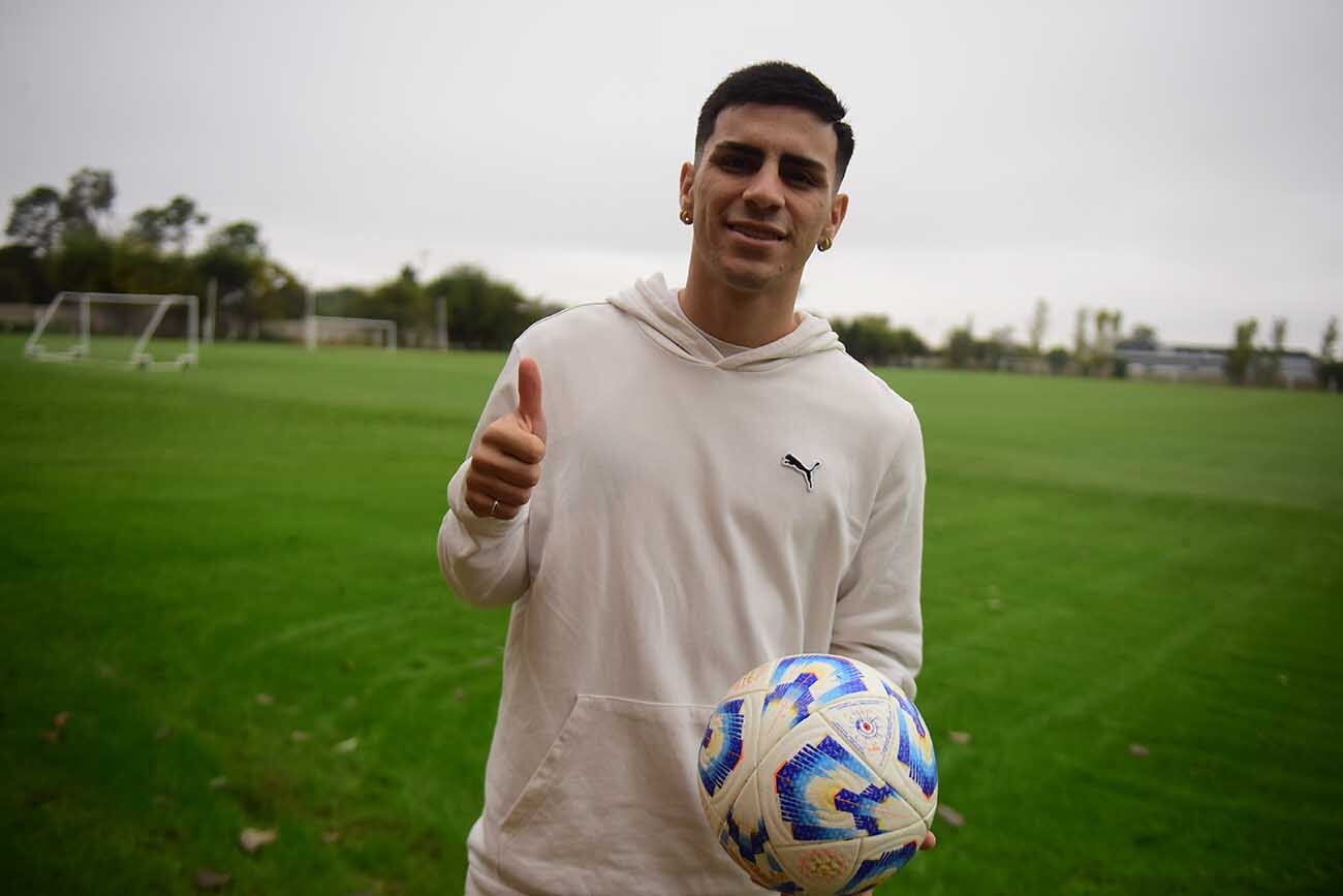 Alex Luna jugador de Instituto . (José Gabriel Hernández / la Voz)