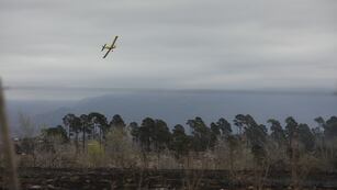Los bomberos necesitaron apoyo aéreo para poder extinguir los incendios (Gobierno de Córdoba)