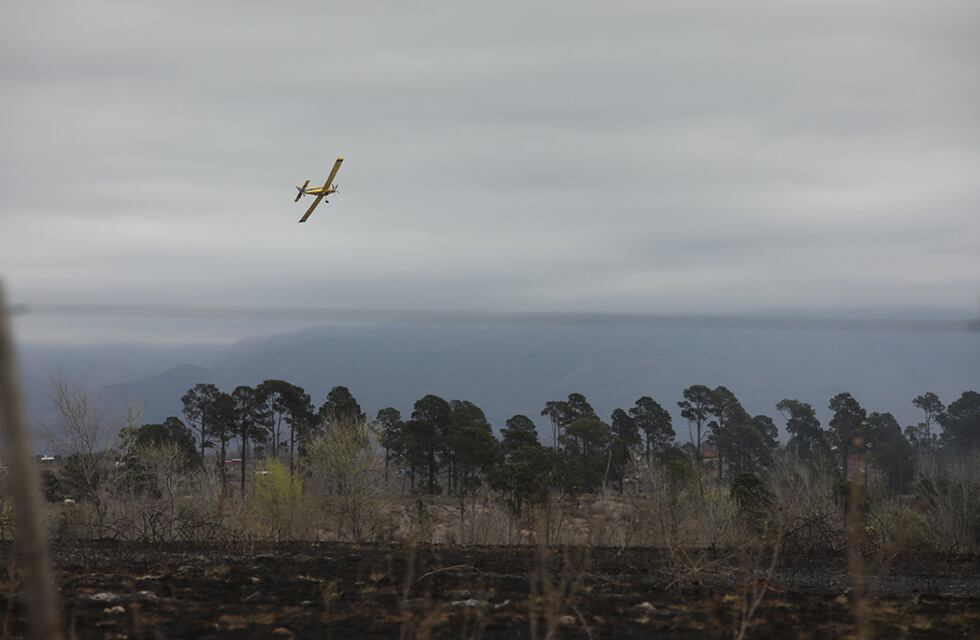 Incendios en Córdoba: contuvieron tres focos en distintos puntos de la provincia