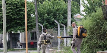 Operativo de control focal contra el dengue en el barrio Independencia de Aguilares.