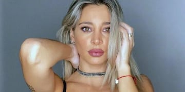 Ya palpita el verano: la vez que Sol Pérez posó entre las olas del mar con una microbikini café.