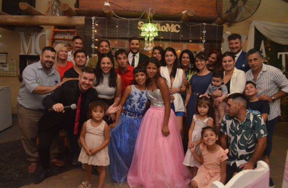 Sueño cumplido en Concepción del Uruguay: dos adolescentes pudieron festejar su fiesta de 15 gracias al apoyo de una agrupación local