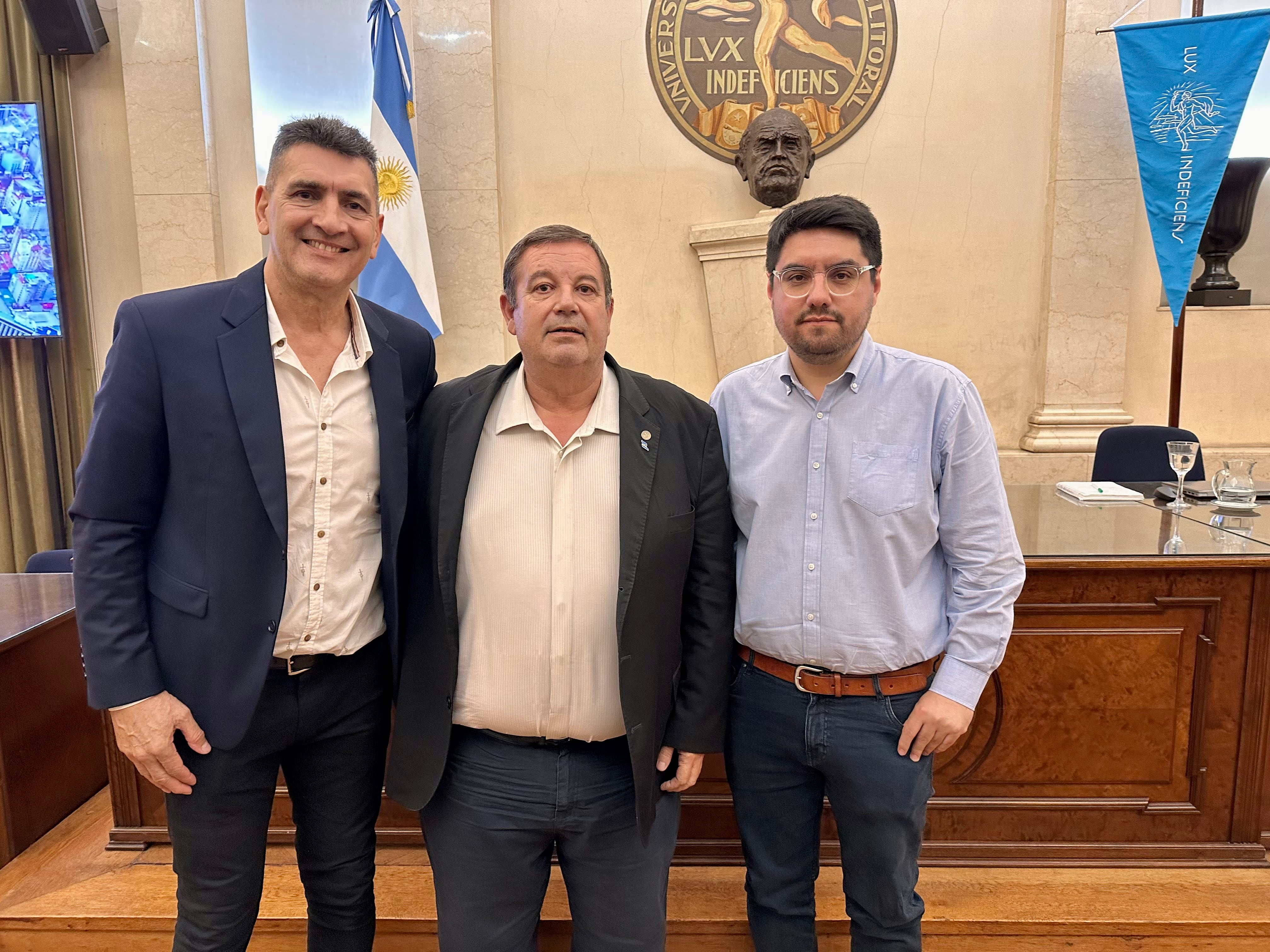 Cinco años de Vía Paraná: capacitación sobre comunicación inteligente e inteligencia artificial en la UNL