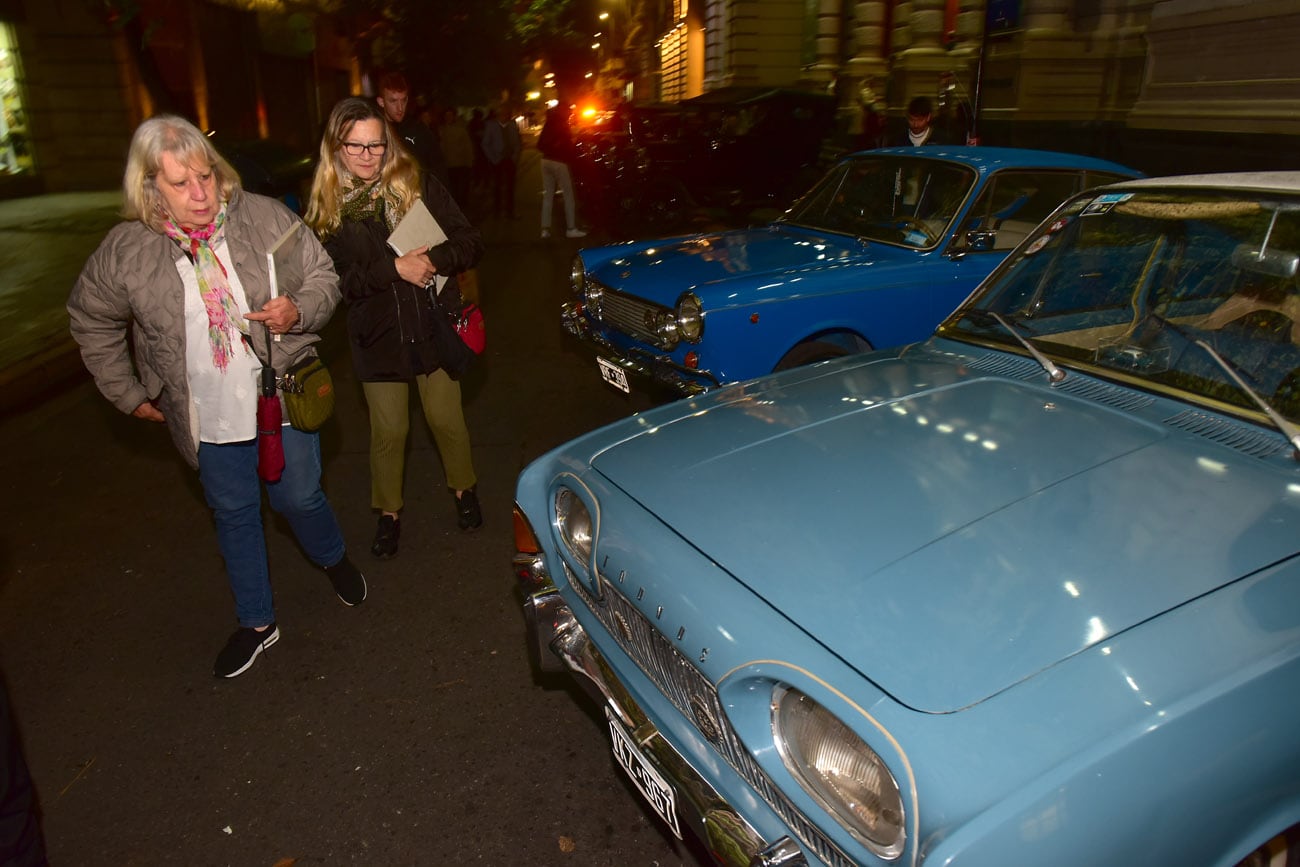 La ciudad de Córdoba celebró una nueva edición de La Noche de los Museos. Los principales espacios culturales abrieron sus puertas de manera gratuita con actividades que convocaron a miles de visitantes.  (Nicolás Bravo / La Voz)