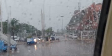 Posadas: por la tormenta, un avión tuvo que realizar dos intentos de aterrizaje.
