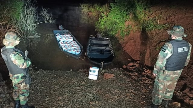 El Soberbio: secuestran herbicidas en la costa del río.