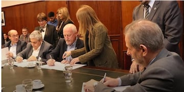 En el Parque Sierra de San Javier de la Universidad Nacional de Tucumán. Acuerdo UNT, EDET y ERSEPT