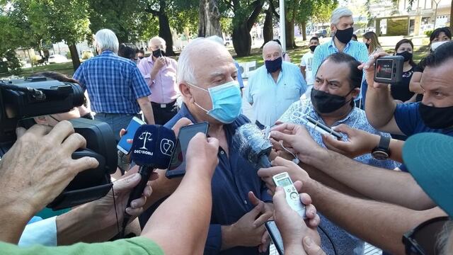 El presidente de la Cámara baja lleva cuatro días con asistencia respiratoria mecánica. (@miguellifschitz)