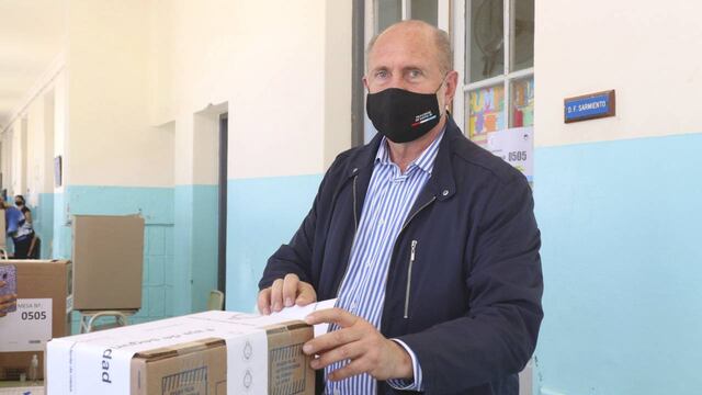 Omar Perotti votó en Rafaela