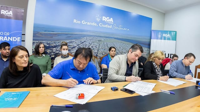 Histórico convenio para más de 300 Trabajadores Municipales de Salud