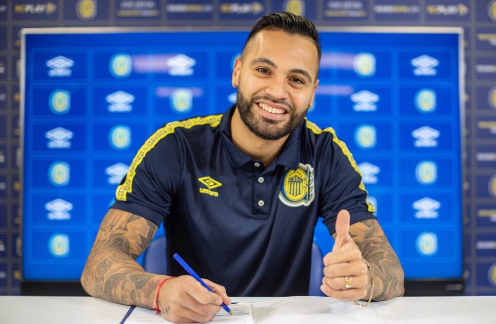 Julián Velázquez firmó en Rosario Central y salió la última oferta por Komar