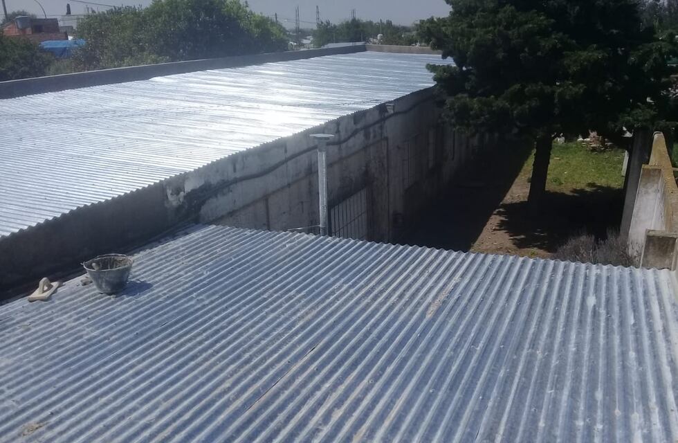 Invirtieron casi 2 millones en la reparación de los techos de la Escuela de Estética