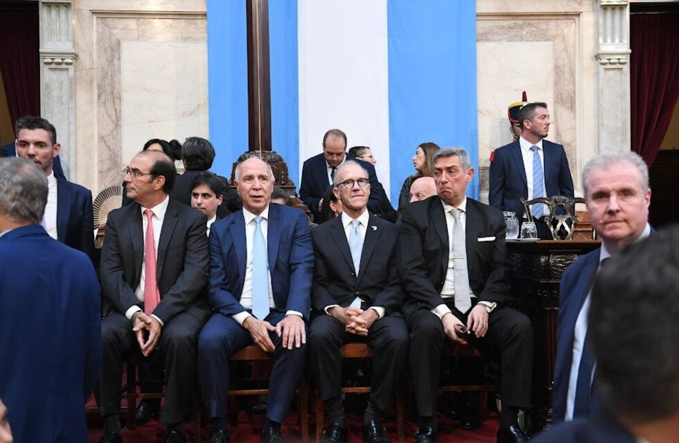 El Gobierno presiona contrarreloj para frustrar la sesión por Lijo y García Mansilla