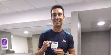 Miguel Savorani jugó al fútbol el Rosario Puerto Belgrano y mañana será asistente en el Mundial Sub-20 de Chile.