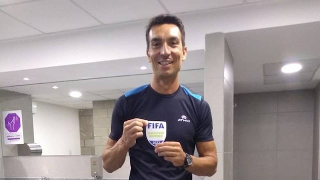 Miguel Savorani jugó al fútbol el Rosario Puerto Belgrano y mañana será asistente en el Mundial Sub-20 de Chile.