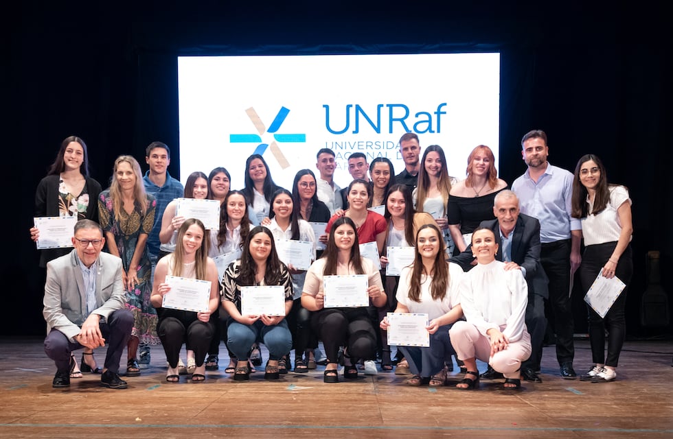 La UNRaf fortalece el vínculo con sus graduadas y graduados