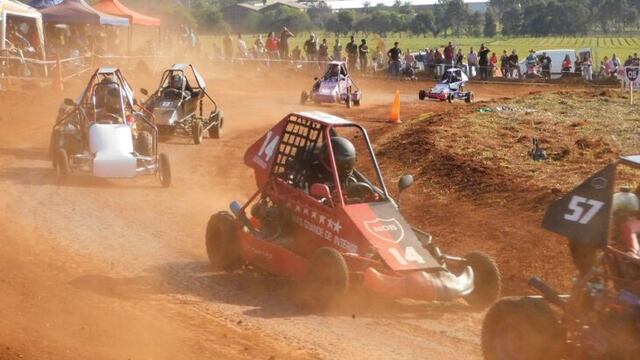 El Segundo Campeonato Misionero de Karting de tierra fue un éxito.
