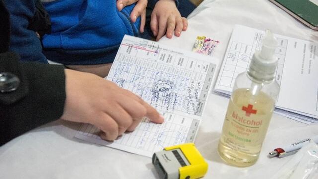 El municipio de Ushuaia vacuna a niños y niñas contra el sarampión y otras enfermedades