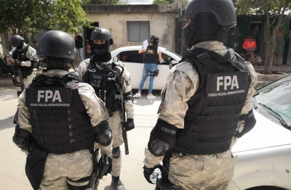 Escándalo en Córdoba: sospechan de una jefa policial, por un laboratorio de drogas