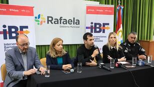 Juan Manuel Martínez Saliba; Virginia Coudannes; y representantes de la Unidad Regional V y del Ministerio Público de la Acusación.