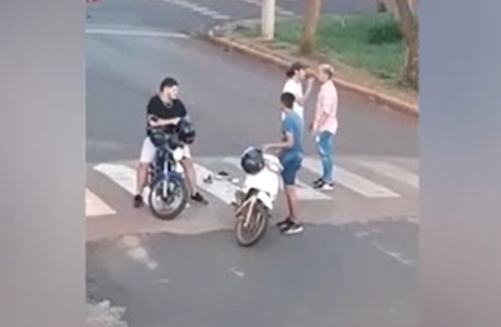 Violencia en Puerto Rico: le dio una patada en el piso y lo dejó inconsciente