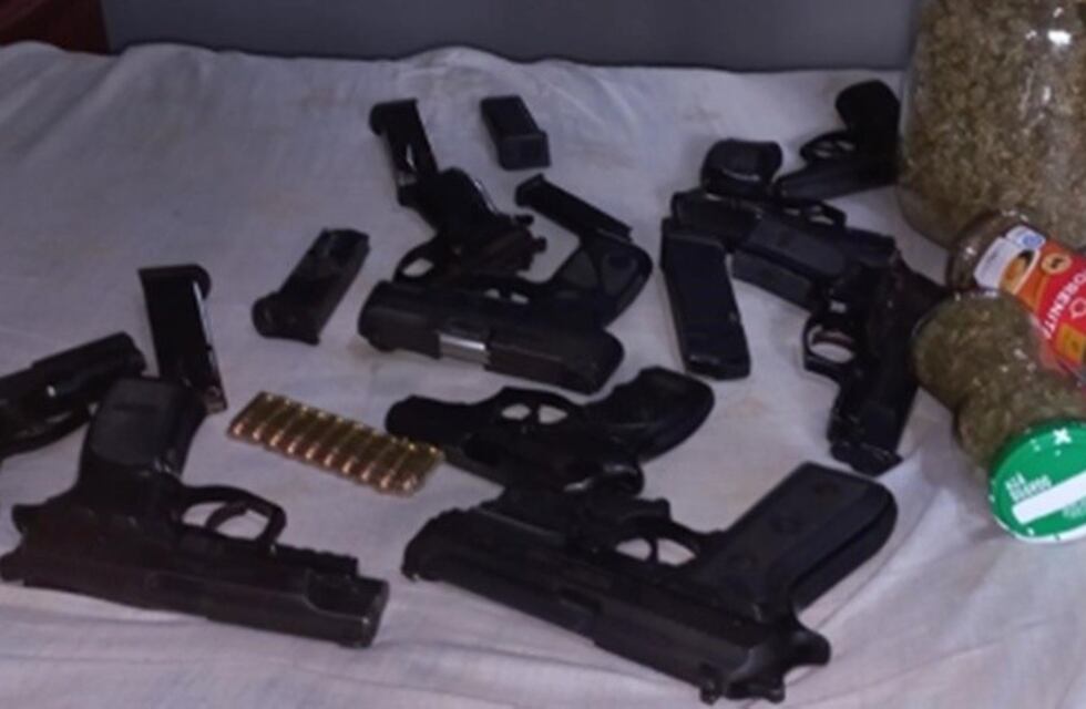Apartaron de sus cargos a tres jefes de la Policía de Santa Fe por el robo de armas