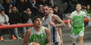 Altense cayó ante Barracas y la serie semifinal se puso 1 a 1. Foto: (La Nueva).