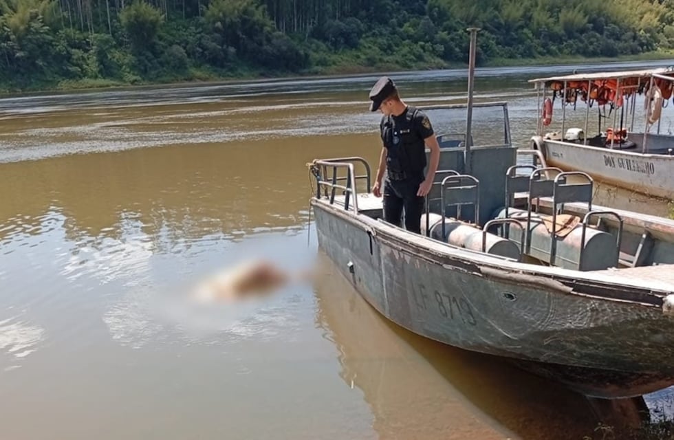 Puerto Libertad: hallan un cuerpo en el río Paraná con signos que obligan a investigar un posible crimen