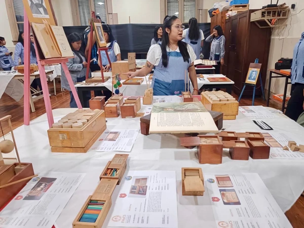 El histórico edificio, ubicado en el centro de San Salvador de Jujuy, se transformó en espacio propicio para revivir más de 140 años de patrimonio pedagógico, cultural e institucional.
