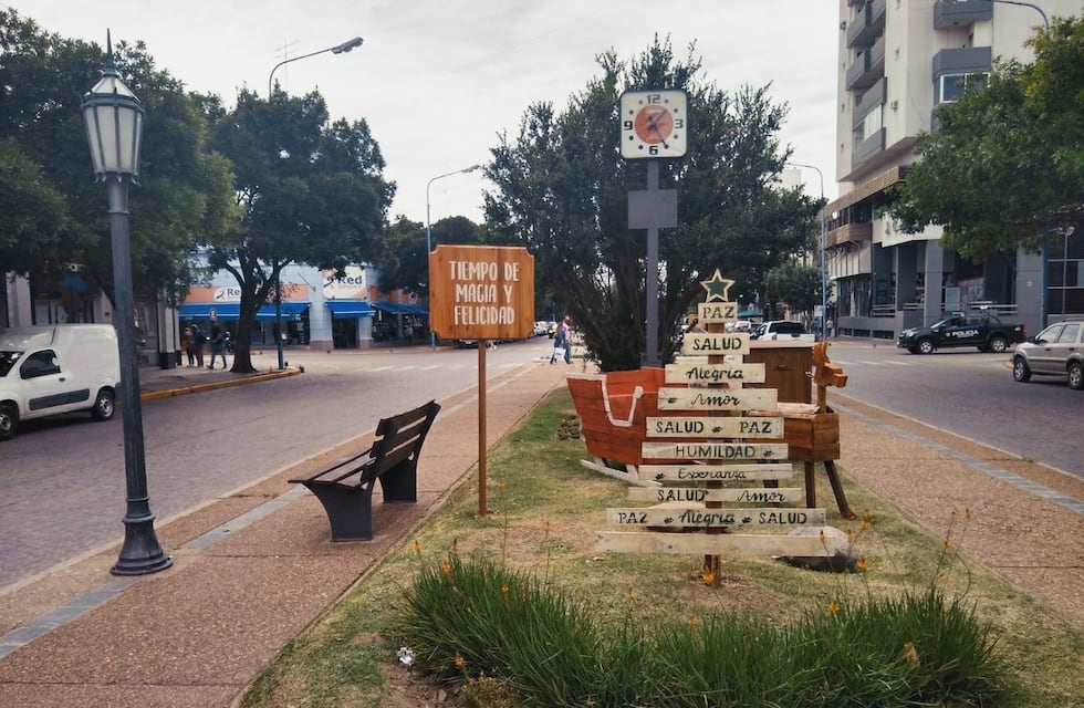 Habilitan un paseo navideño en el centro rafaelino: Bv. Santa Fe se vuelve peatonal el sábado
