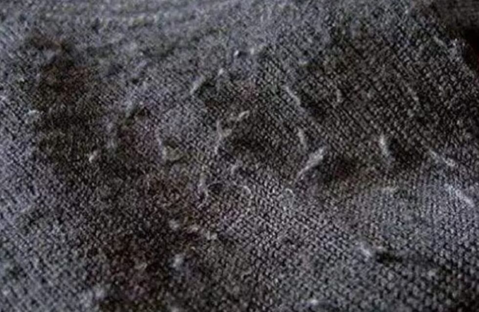 Truco para quitarle las pelotitas a tu pulóver y quede como nuevo